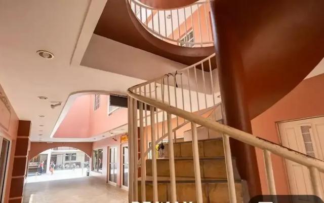 Paradise Suites & Residence