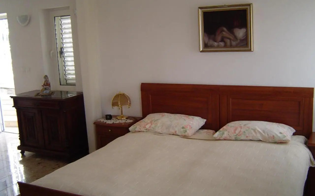 Apartments Ivory