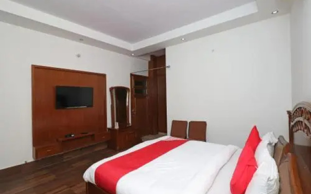 Love Guest House By OYO Rooms