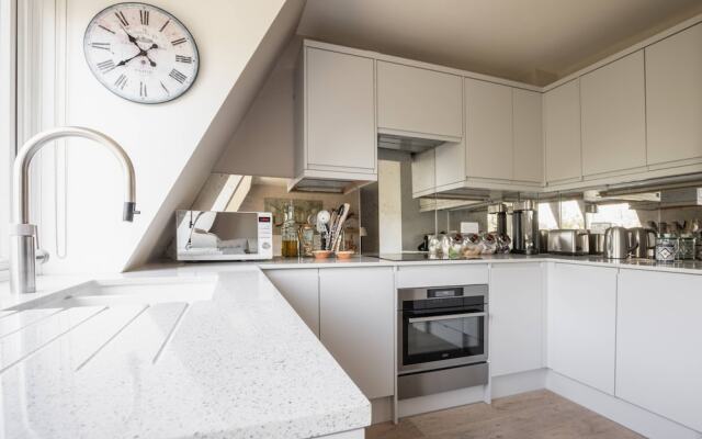 Elm Park Gardens XVI by Onefinestay