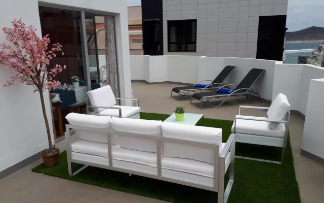 City Beach Home 60