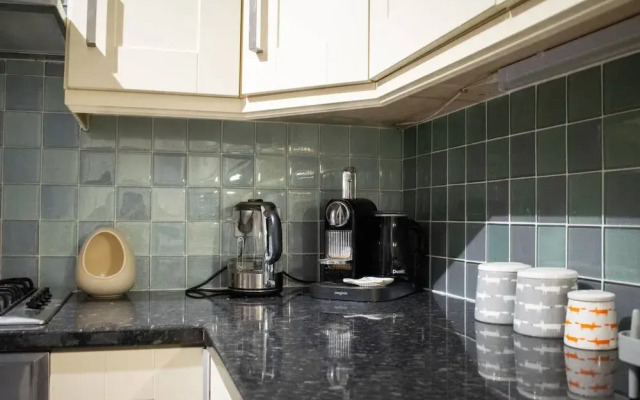 Homely and Traditional New Town Property-2 Bedroom