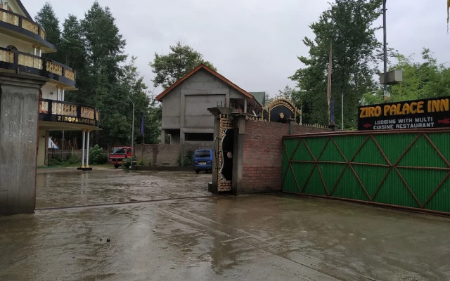 Ziro Palace Inn