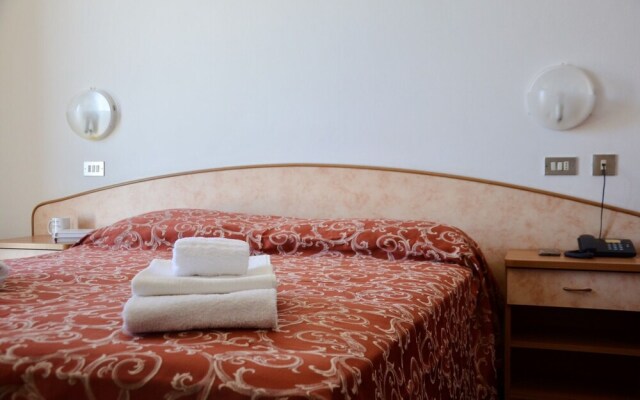 What Else Hotel