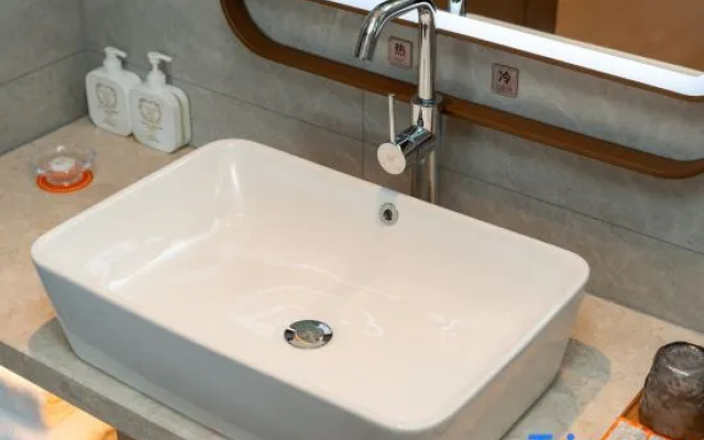 Vienna Hotel (Wuqia County Branch) – Bathroom – Ulugqat