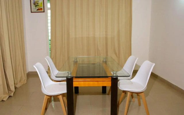 OYO 12459 SilverKey Gachibowli