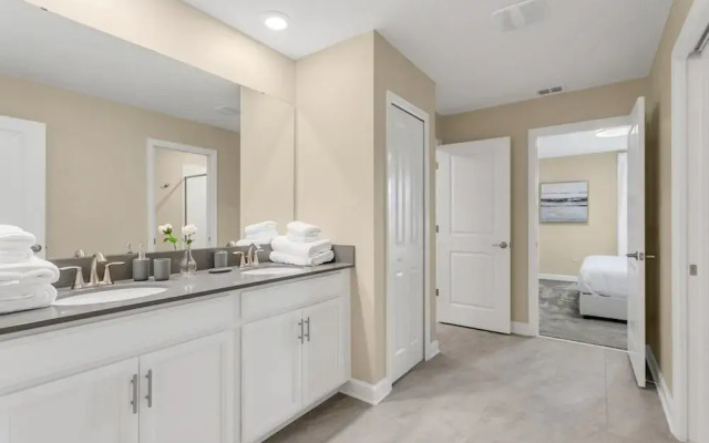 4552target 9 Bedroom Home