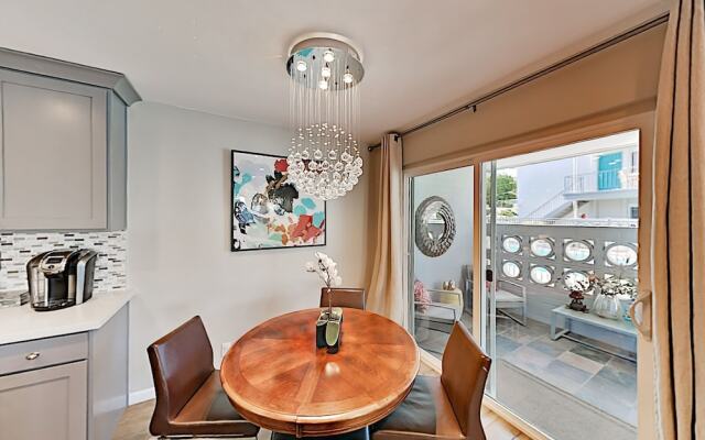 4916n73r 2 Bedroom Townhouse