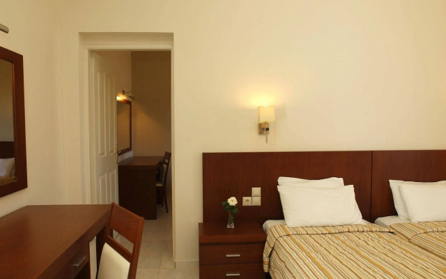 Skiathos Club Hotel Suites