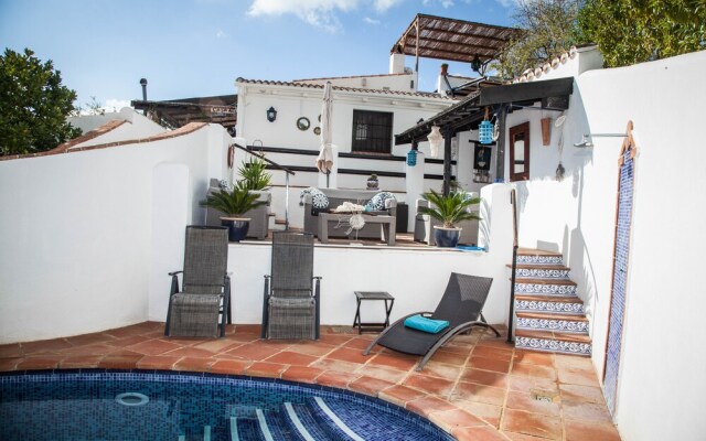Casa Alora