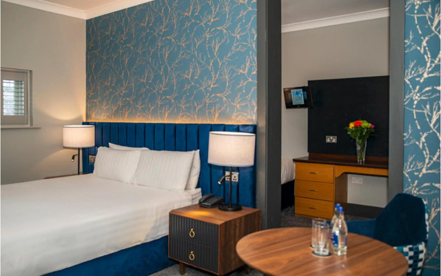 Riverside Park Hotel and Leisure Club