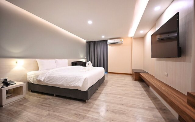 L2 Hotel