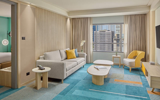 Holiday Inn & Suites Makati by IHG