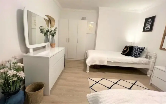 Elegant 2bedroom With Balcony in Dubai Marina