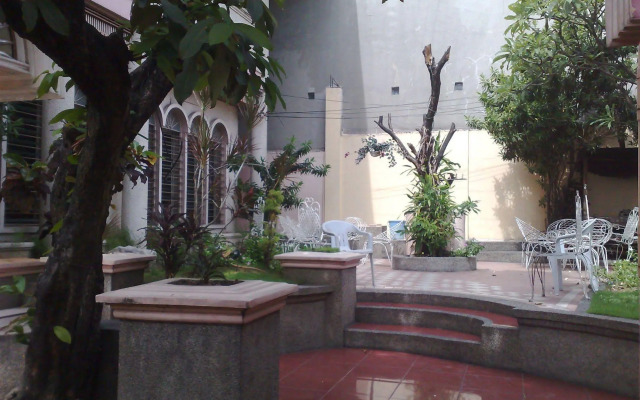 La Residencia Luzviminda Pensionne