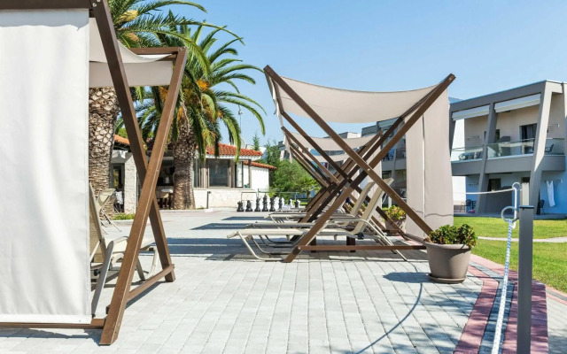 Iris Hotel