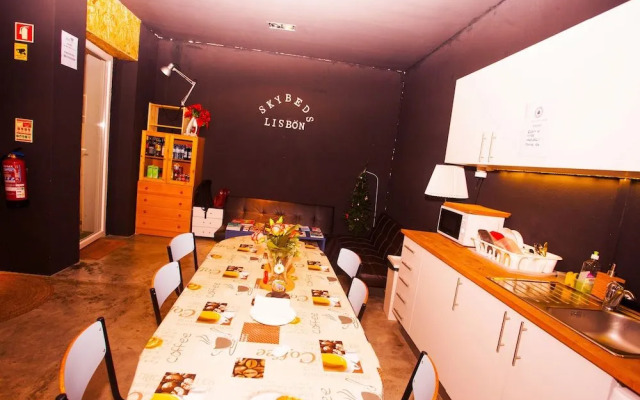 Sky Beds Lisbon Hostel