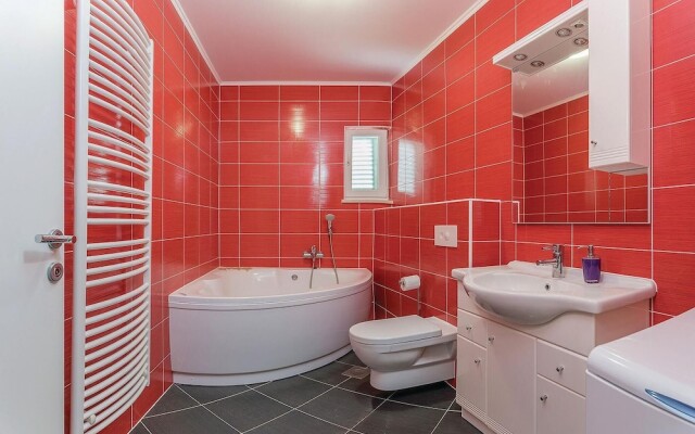 Nice Home in Kastel Novi With Sauna, Wifi and 8 Bedrooms