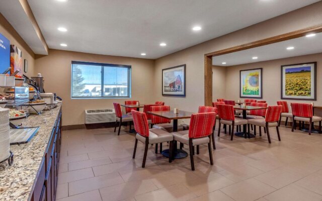 Comfort Inn & Suites Hays I-70