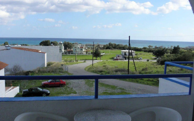 Summer Breeze Hotel