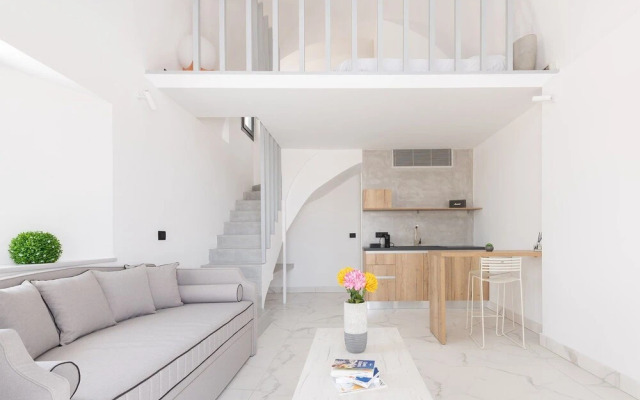 Karat Suites