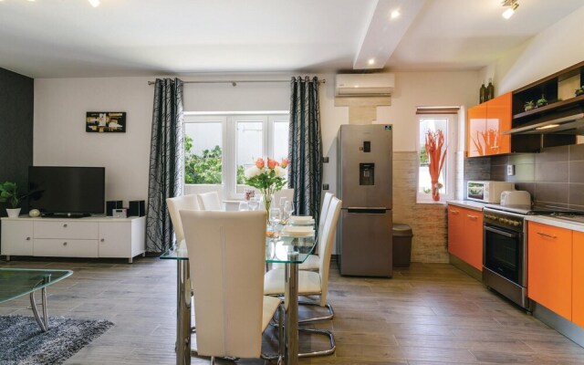 Awesome Home in Trogir with WiFi, 3 Bedrooms & Hot Tub