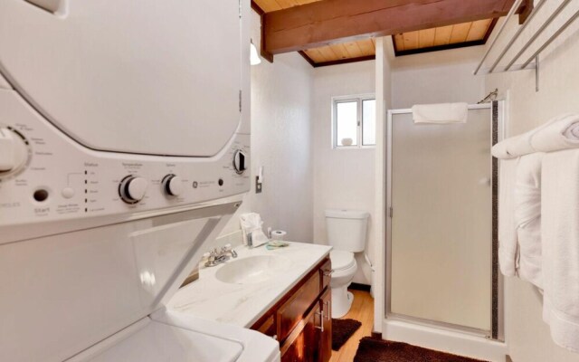 Pinewood Inn #2093 by Big Bear Vacations