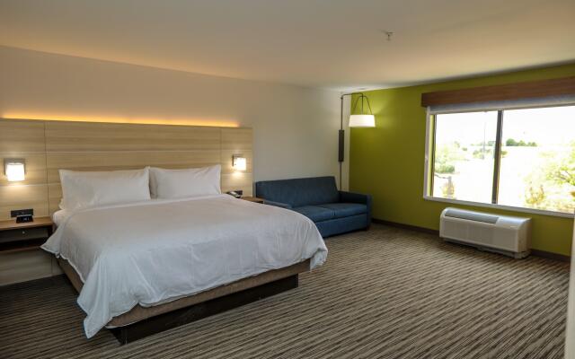 Holiday Inn Express : Hillsboro I-35, an IHG Hotel