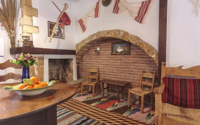 Kasteli Studios & Apartments