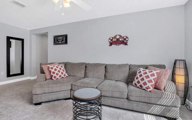 Vibrant Home With Spacious Pool!#6st5504