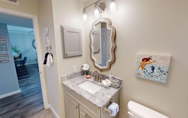 Shoreline Towers 3025 2 Bedroom Condo