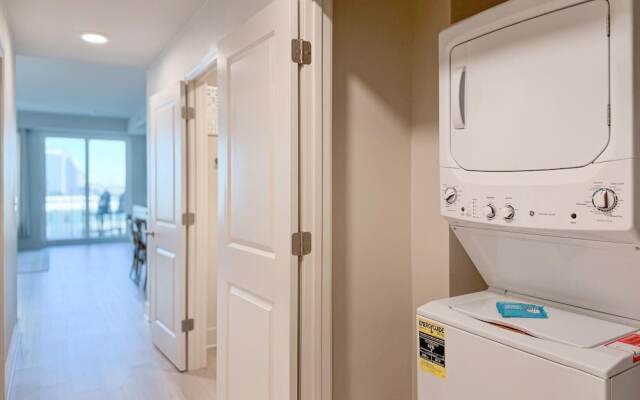 Charming 2bd/1.5ba Beachfront Condo w/ Pool View