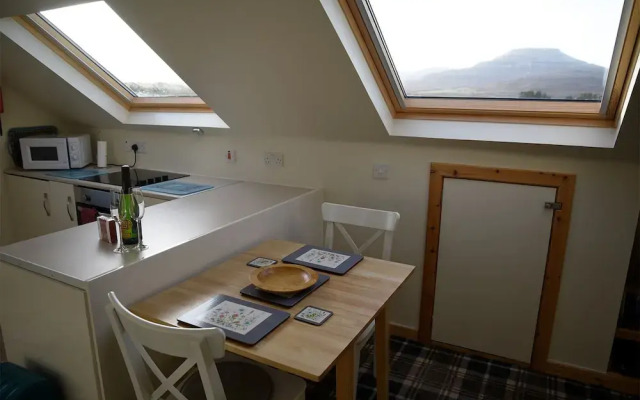 Skye Loft Apartment