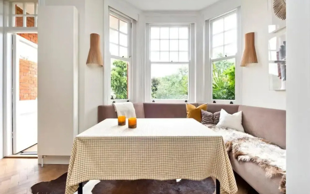 Serene 2 Bed Flat Chiswick Min Monthly Stay