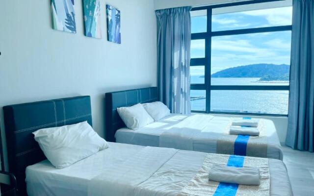 Sunset Seaview Vacation Condos @ Jesselton Quay