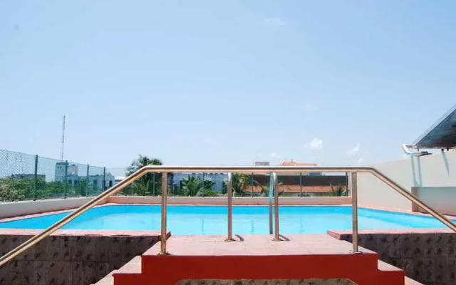 Hotel Ramada Raj Park