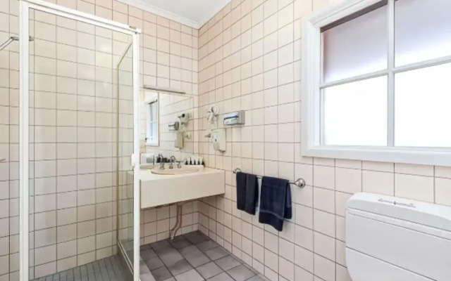 Greensborough Motel