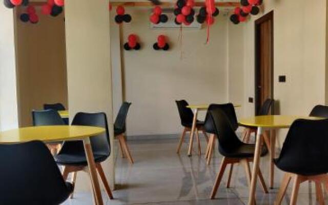 Stay10 Studio Apartments