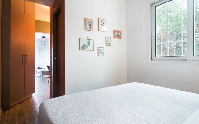 Mystique 2 BD Aparment by BluPine