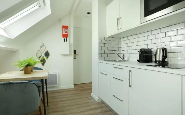 YAYS Paris Zola by Numa