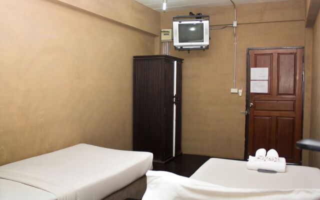 B2 Santitham Boutique and Budget Hotel