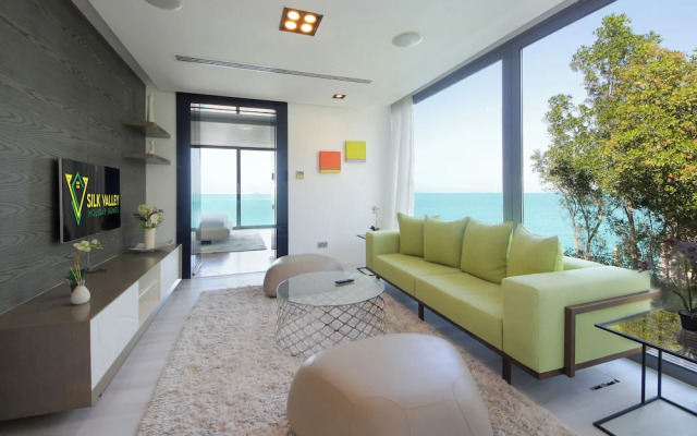 Overwater Luxury Retreat - Nurai Island