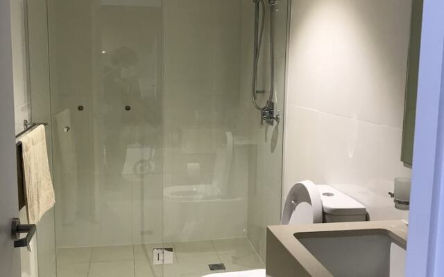 Ther-Rich Stunning CBD Apartments