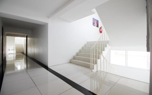 Slt Apartment Bangkok