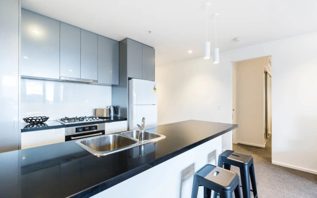 SONYA, 2BDR Southbank Apartment