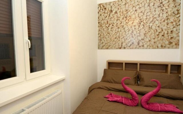 Ginger Rooms