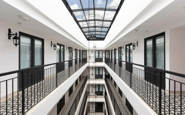 The Acapella Condo by Acomodo