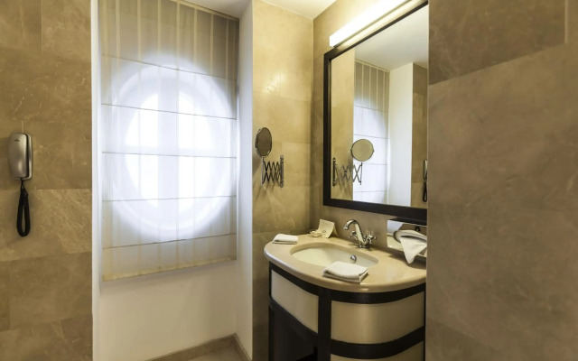 Epoque Hotel