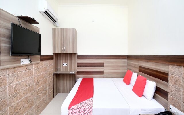 OYO 14784 Angad Residency