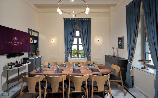 Rephael House Boutique Hotel